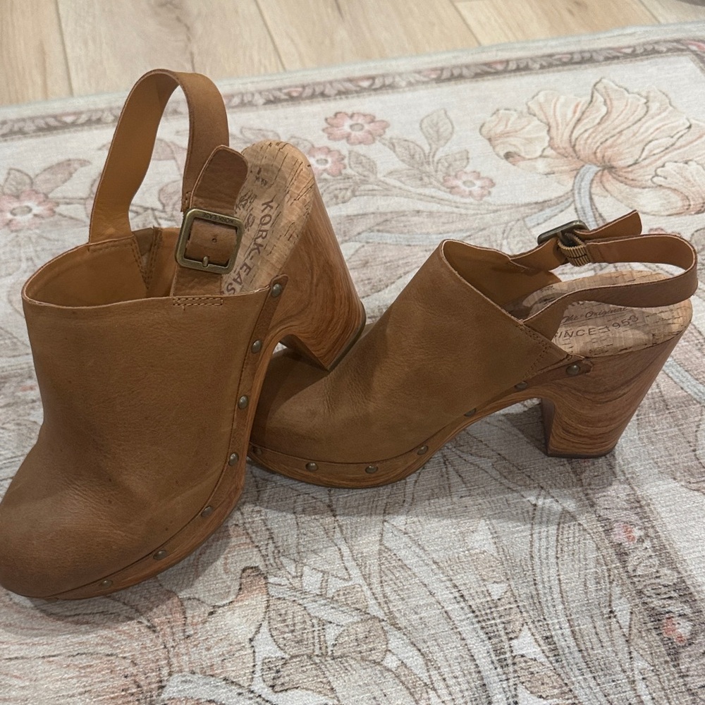Kork-Ease Tan Leather Slingback Clogs with Wood Heel